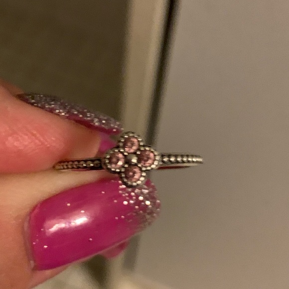 Pandora Ring